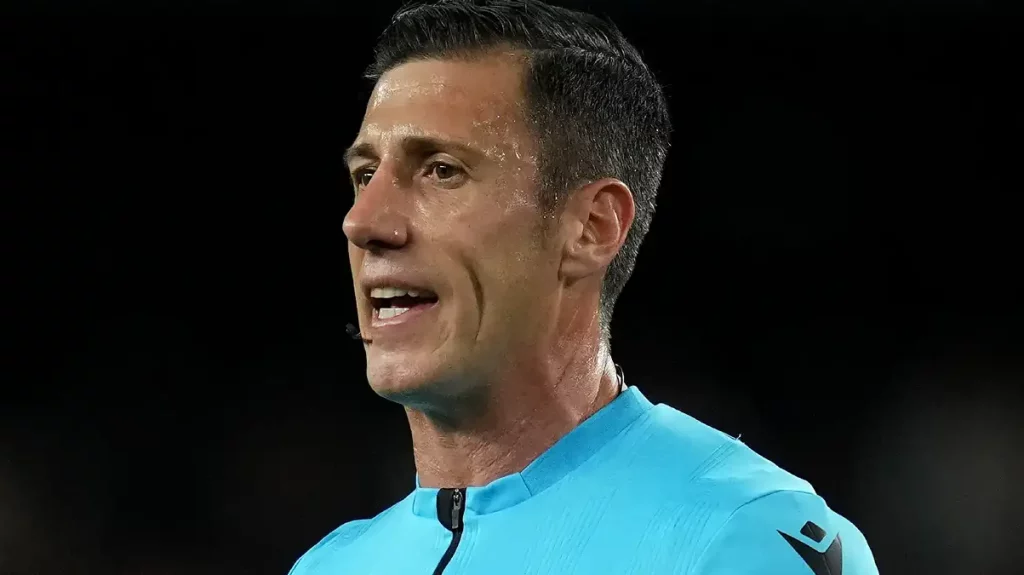 Las conversaciones del VAR al descubierto 1 e1739067562815