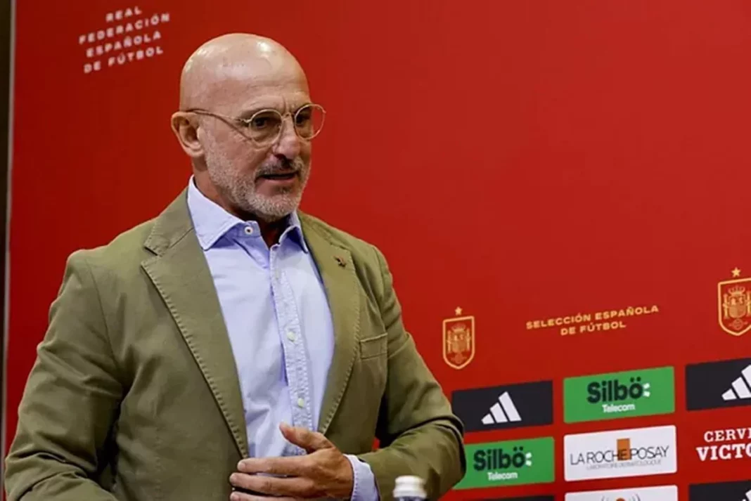 Luis de la Fuente “ficha” jugón en el decisivo Oviedo - Mirandés Fuente: RFEF