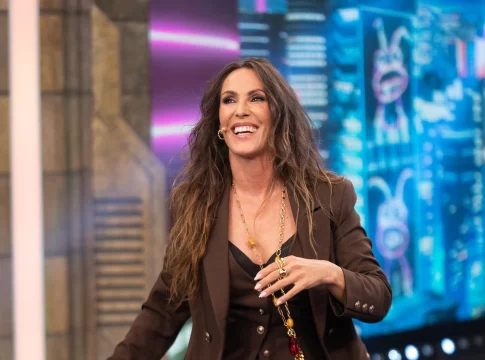 Malú paraliza el programa con su baile Malú