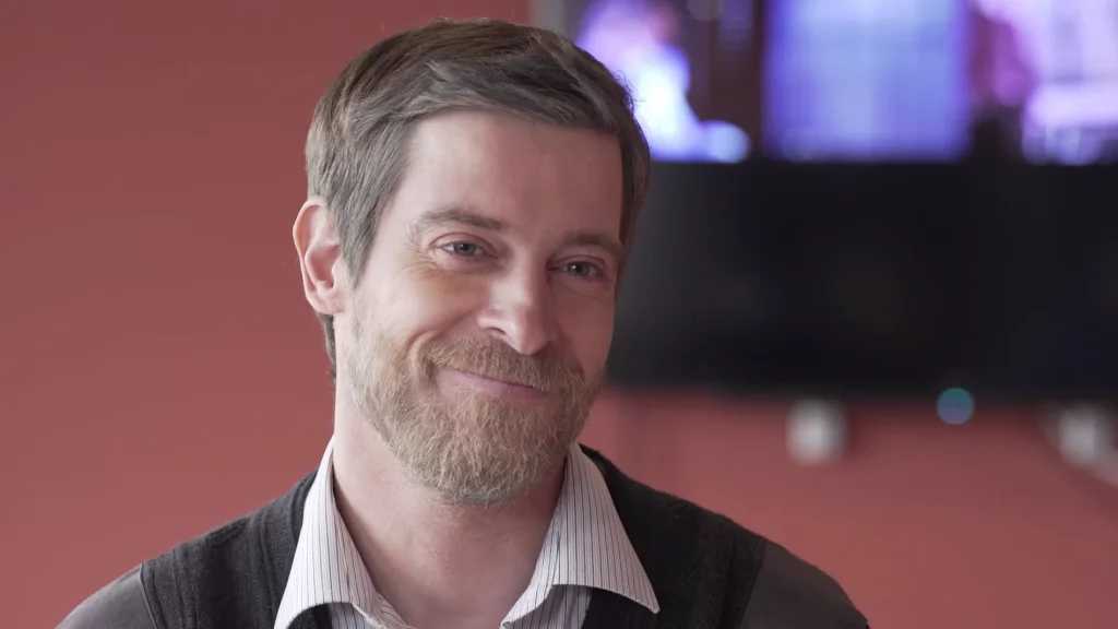 Manu Baqueiro viene de ser Marcelino a volverse imitador. Fuente: Imagen de Antena 3