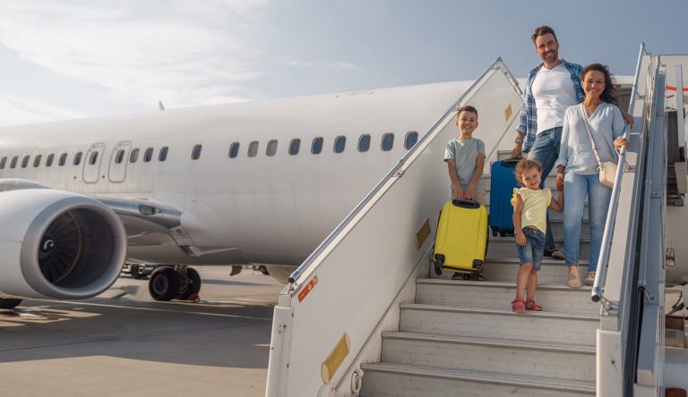 Más viajes, más cortos y controlando el presupuesto: así viajarán las familias, según Allianz Partners