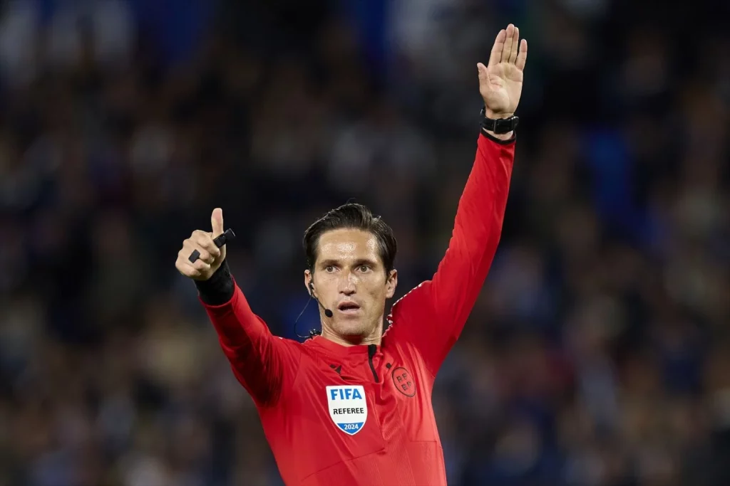 El Atlético no puede más con los lloros del Real Madrid a los árbitros: tuit salvaje 62 Munuera Montero paga los platos rotos tras el tsunami del Real Madrid al CTA