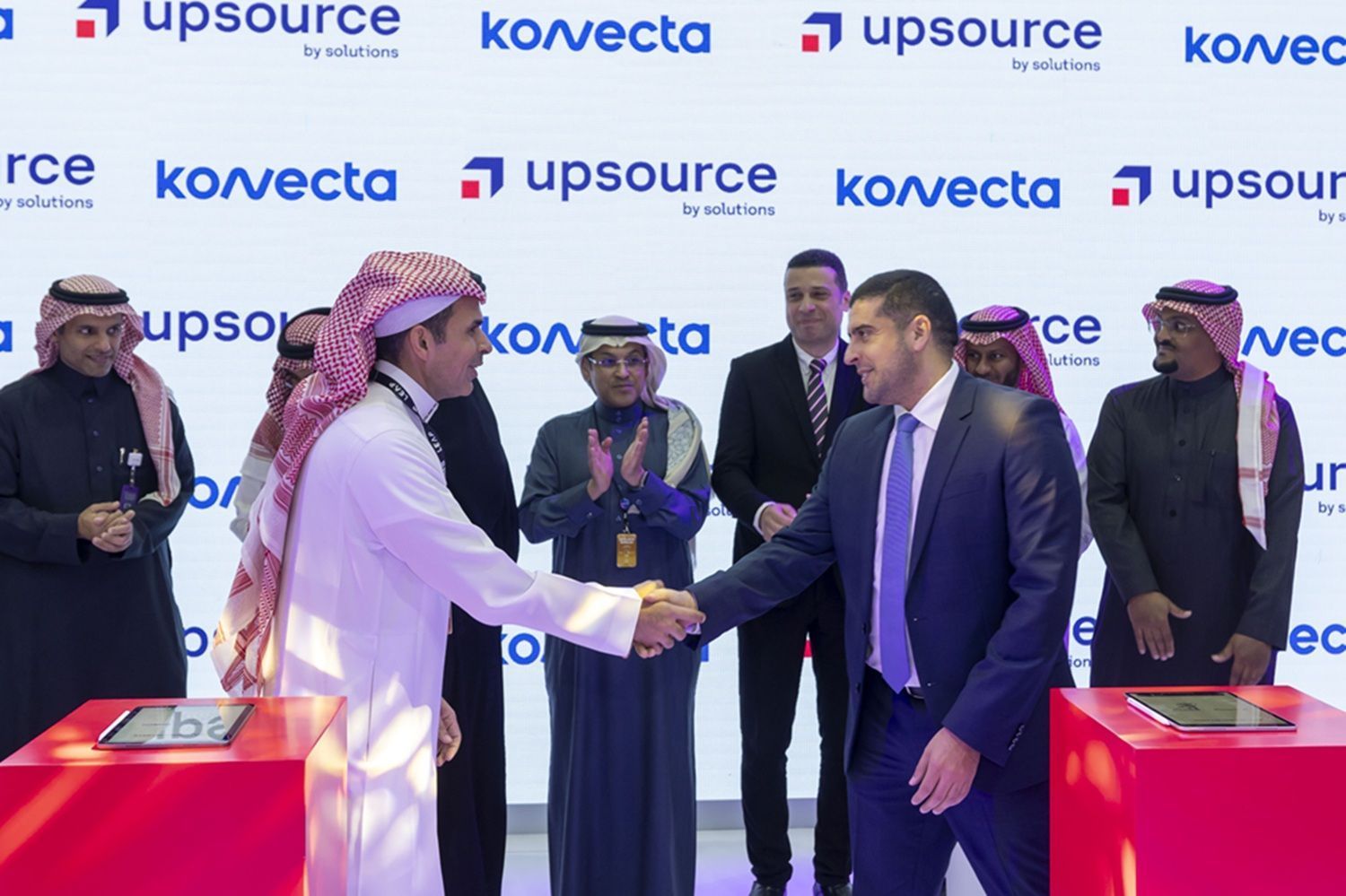 Naif Al Mogbel CEO de upsource by solutions Nourdine Bihmane CEO de Konecta 1 1