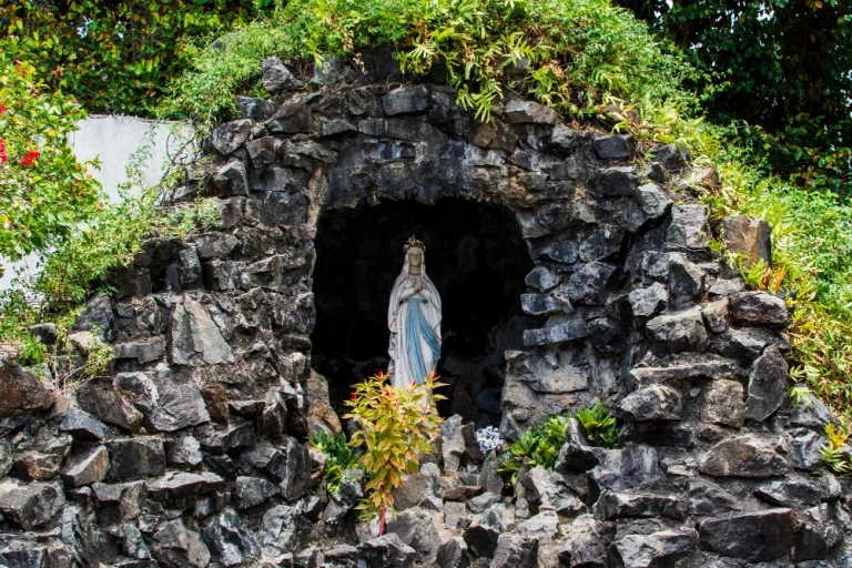 Nuestra Señora de Lourdes: Santoral del 11   de febrero del 2025