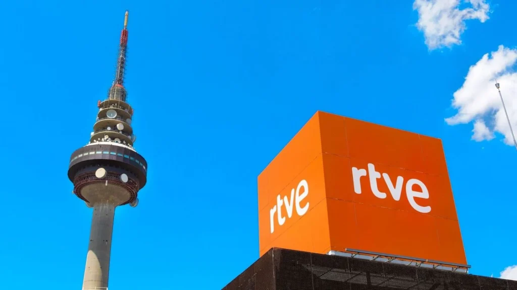 El desembarco en RTVE provoca un cambio radical en la productora de 'Sálvame' 2 RTVE nos trae un nuevo magacín
