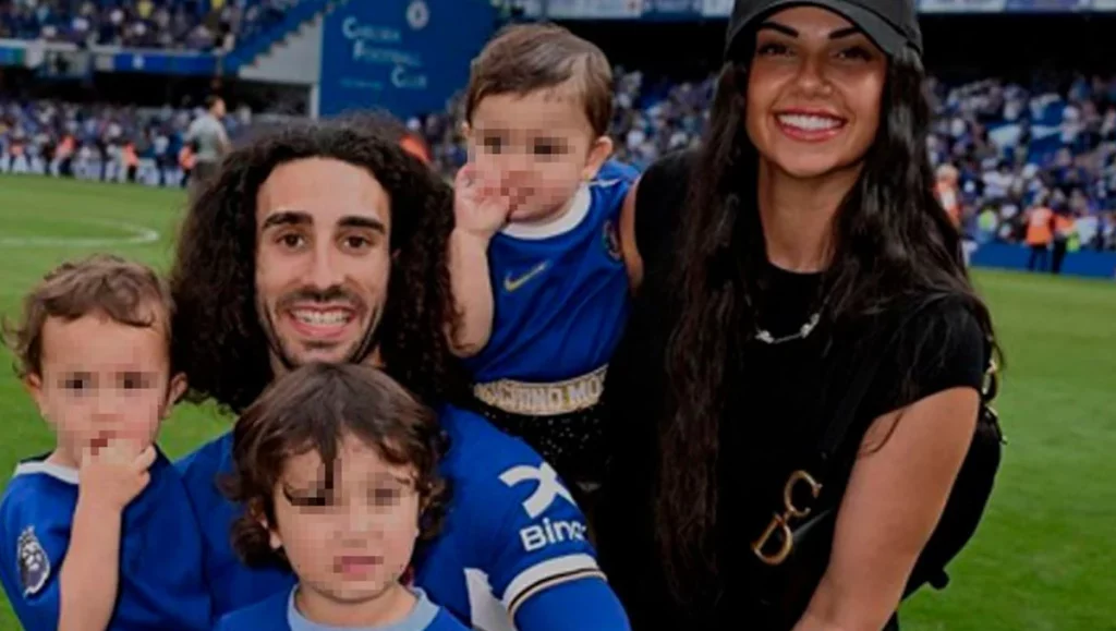 Claudia Rodríguez, pareja de Cucurella, agita las redes al admitir de qué equipo es 31 Siete anos juntos y tres hijos en comun e1738873086316