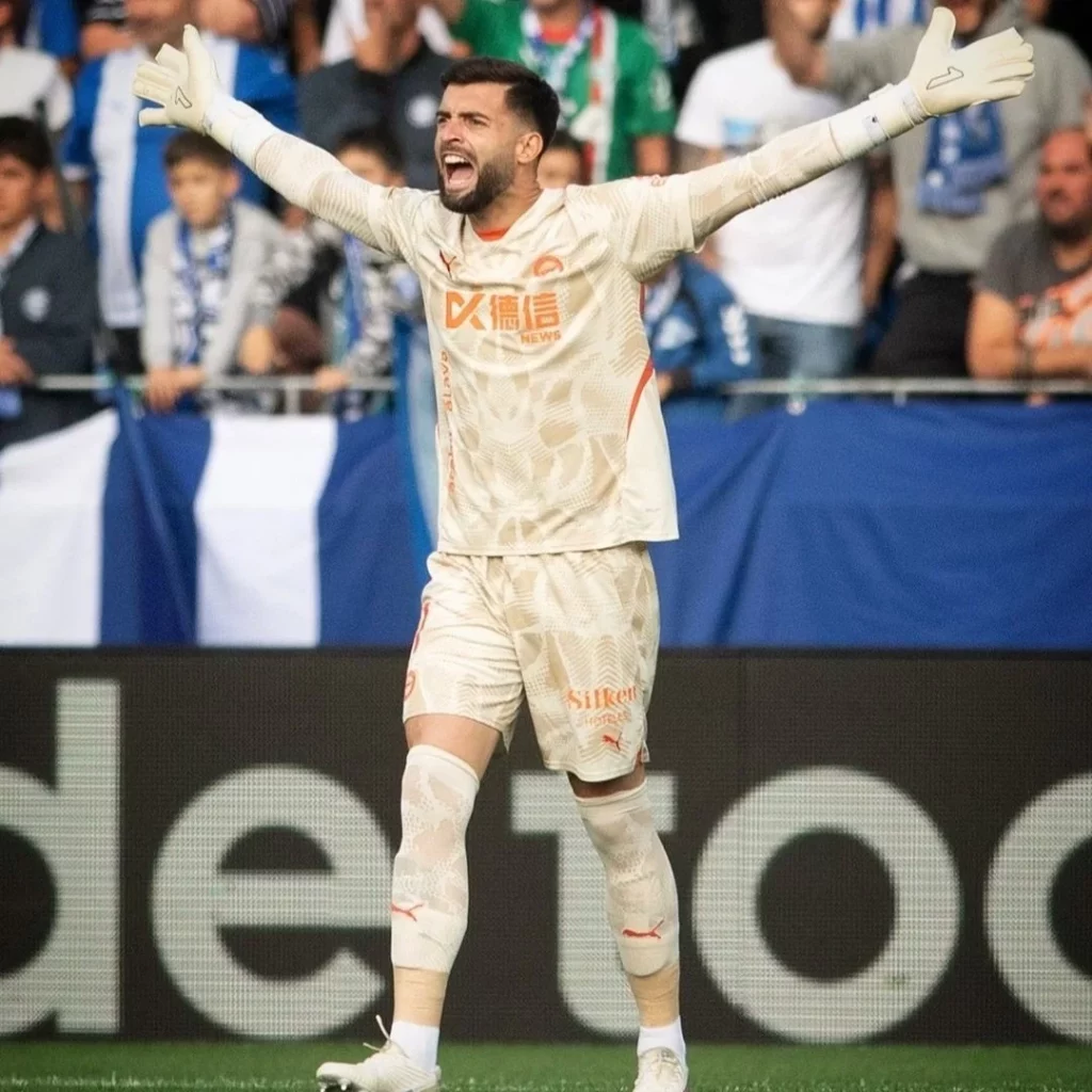 Sivera lanza un contundente mensaje al Alavés 1 Sivera