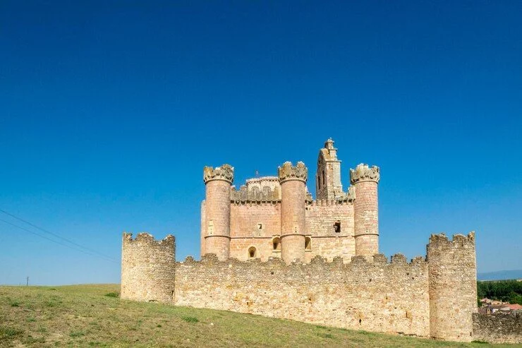Te puedes comprar hoy un histórico castillo en Toledo, aunque deberás tener una buena cantidad de dinero