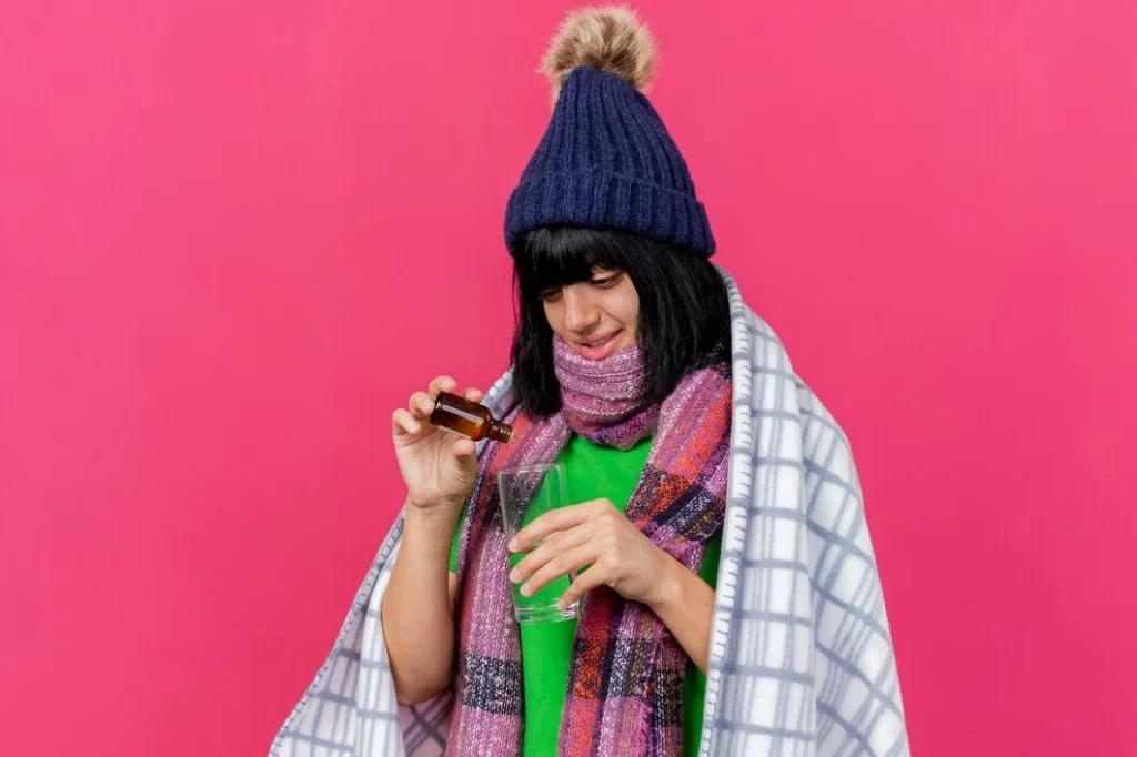 Tomar alcohol para "matar el virus"