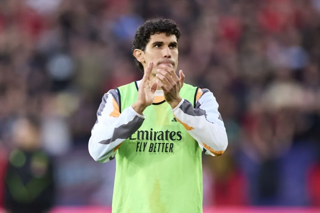 Jesús Vallejo da respuesta final al Zaragoza: oferta paralela. Fuente: Agencias