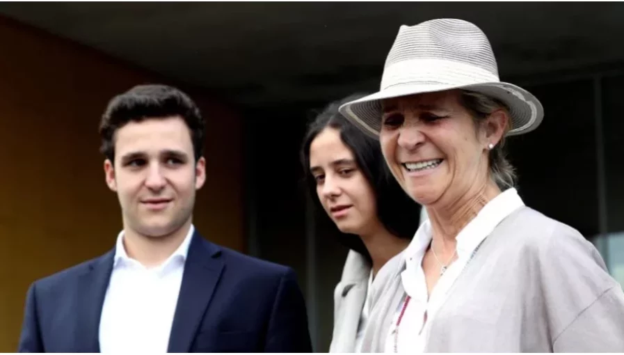 Victoria Federica pone a la infanta Elena en una encrucijada