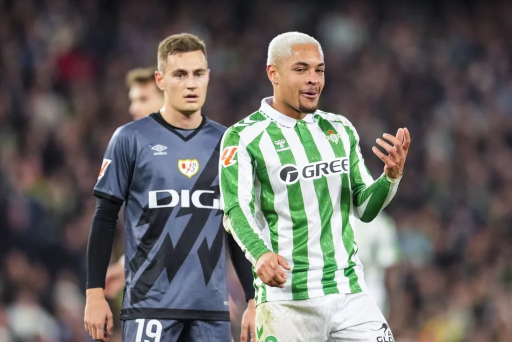 Vitor Roque real betis