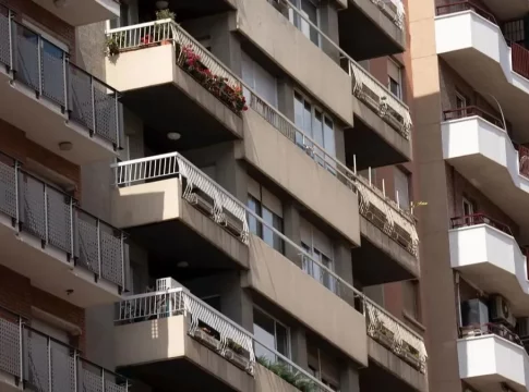 El alquiler devora España: el 45 % de los inquilinos está en riesgo de pobreza Fuente: Agencias El alquiler devora España: el 45 % de los inquilinos está en riesgo de pobreza Fuente: Agencias