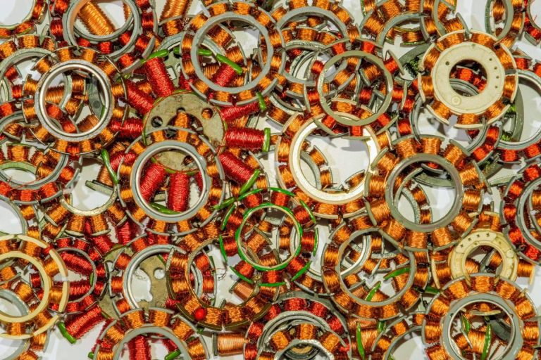 La función de una bobina en un motor y los tipos que existen