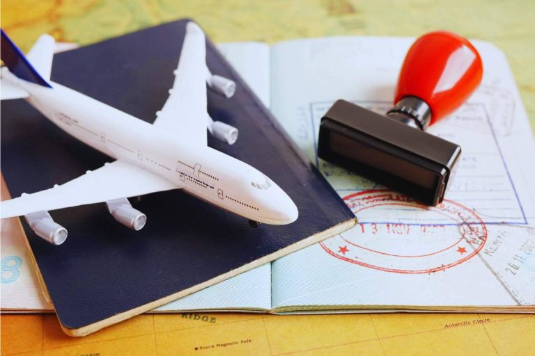 La importancia de contar con abogados expertos en extranjería que hablen varios idiomas