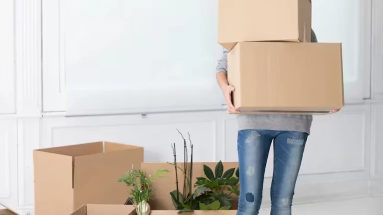 Sin soluciones para independizarse en España: la mitad de los jóvenes necesita ayuda familiar para pagar el alquiler