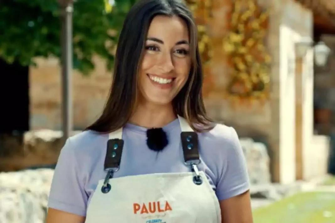 Paula Gonu: La primera expulsada de Bake Off España. Fuente: Imagen de Prime Video