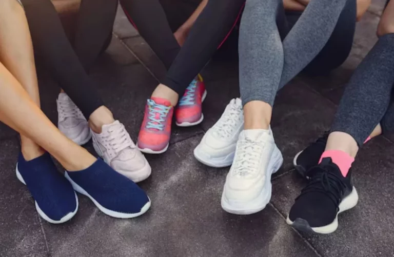 Decathlon aplica una rebaja histórica al modelo de zapatillas Skechers más recomendable del mercado