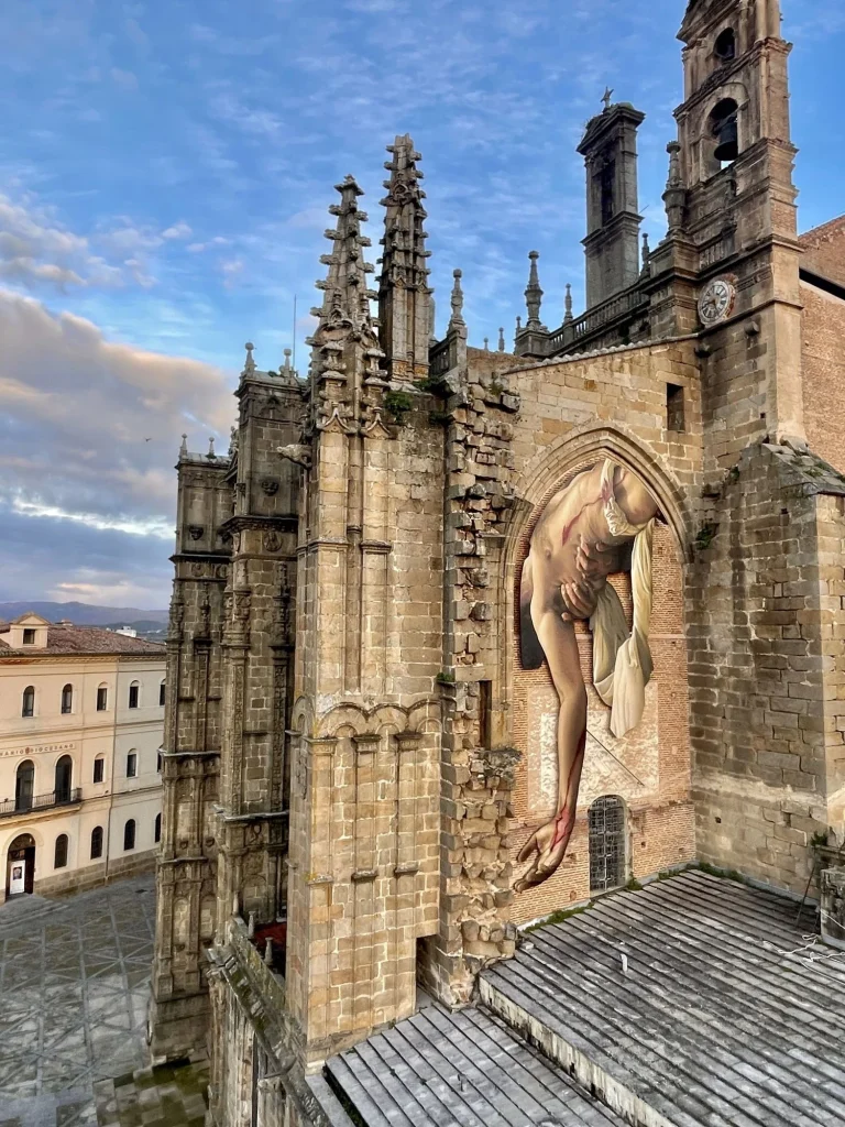 Semana Santa de Plasencia: Su cartel oficial, galardonado como el mejor mural del mundo en febrero