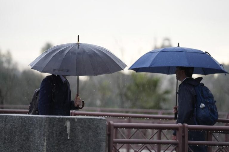 El tiempo de la AEMET: La borrasca Laurence pone en alerta a una veintena de provincias