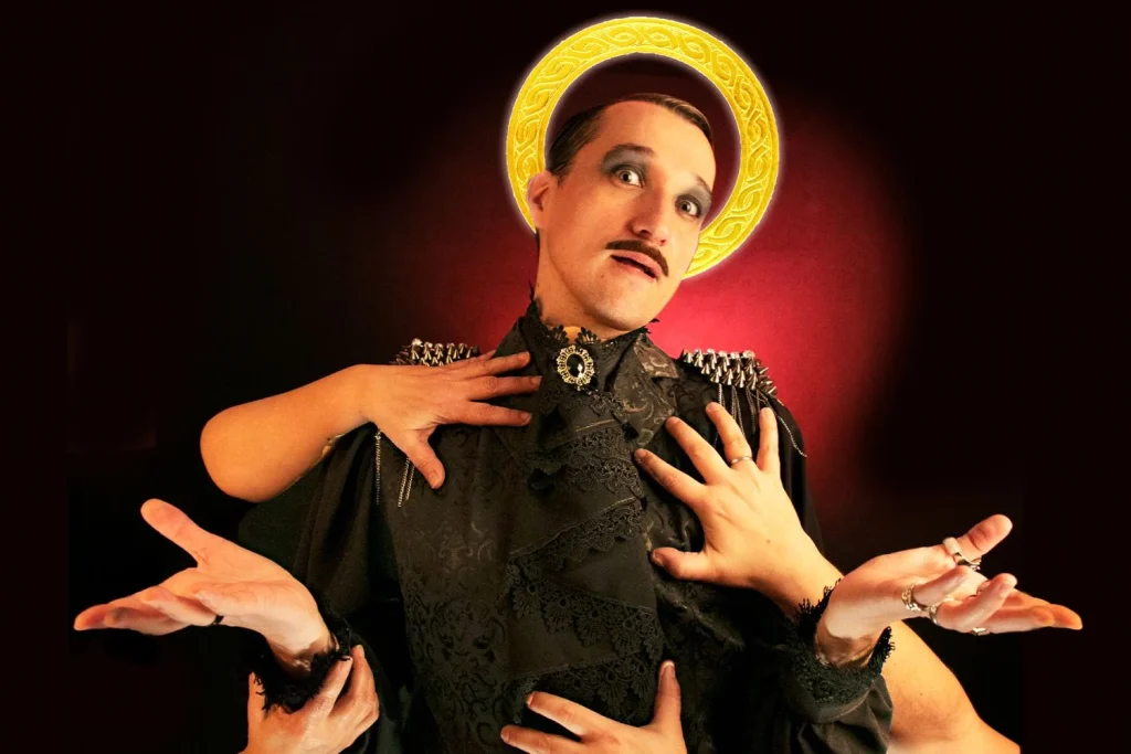 
Miguel de Miguel en 'Soy Lucifer, y es mi turno' (Fuente: Teatro Lara)