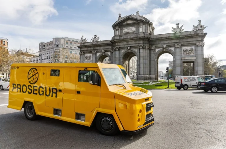 El 'kit de emergencia' que propone la UE incluye dinero en efectivo