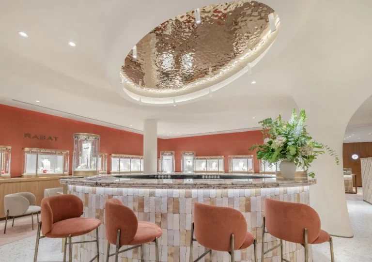 Rabat reinaugura su boutique en Valencia con un espacio inspirado en el Mediterráneo