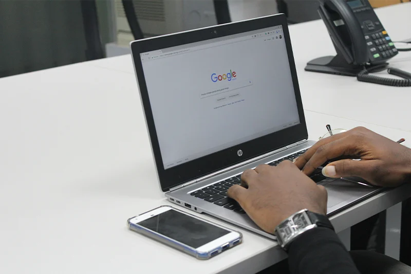 AMENAZAS DE CIBERDELINCUENTES EN GOOGLE