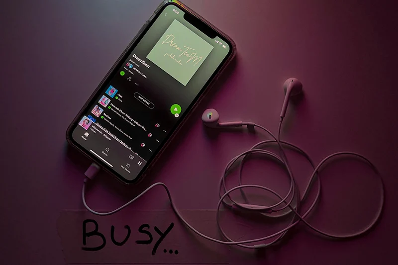 APPLE MUSIC QUIERE PLANTAR CARA A SPOTIFY