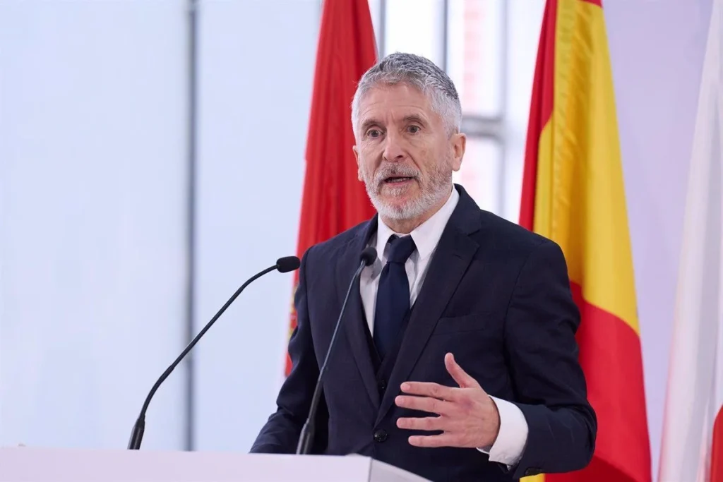 El nuevo "plan Marlaska" activa a la Policía y la Guardia Civil entre acusaciones de censura 3 Balance entre seguridad y derechos fundamentales