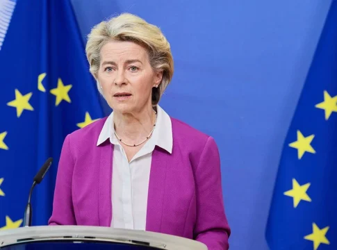 Bruselas lanza una advertencia de guerra a Europa Bruselas lanza una advertencia de guerra a Europa