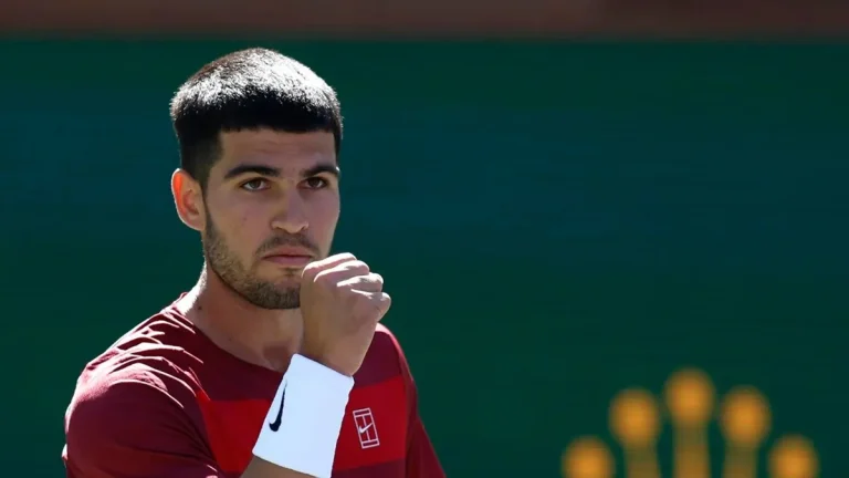 Carlos Alcaraz deja en evidencia a Djokovic contra la ATP