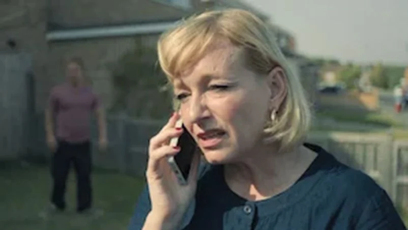 ¿Cómo pueden los padres gestionar el impacto de 'Adolescencia' en sus hijos?