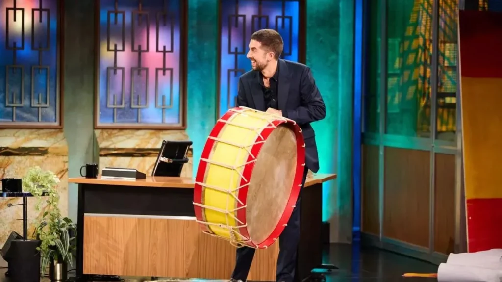 'La Revuelta' ya no es el ojito derecho de RTVE con el fútbol y 'La Promesa' 3 David Broncano en 'La Revuelta' RTVE