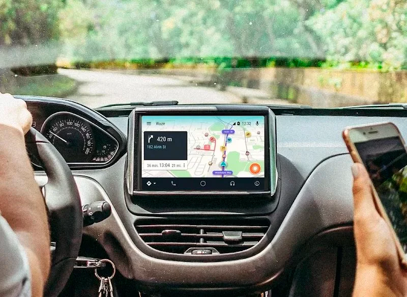 EVITA LOS CRUCES DIFÍCILES CON WAZE