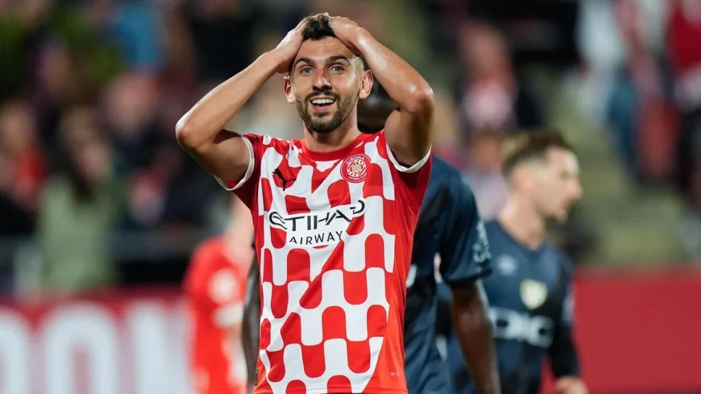 La Real Sociedad quiere a Iván Martín como relevo de Brais Méndez. Fuente: EFE