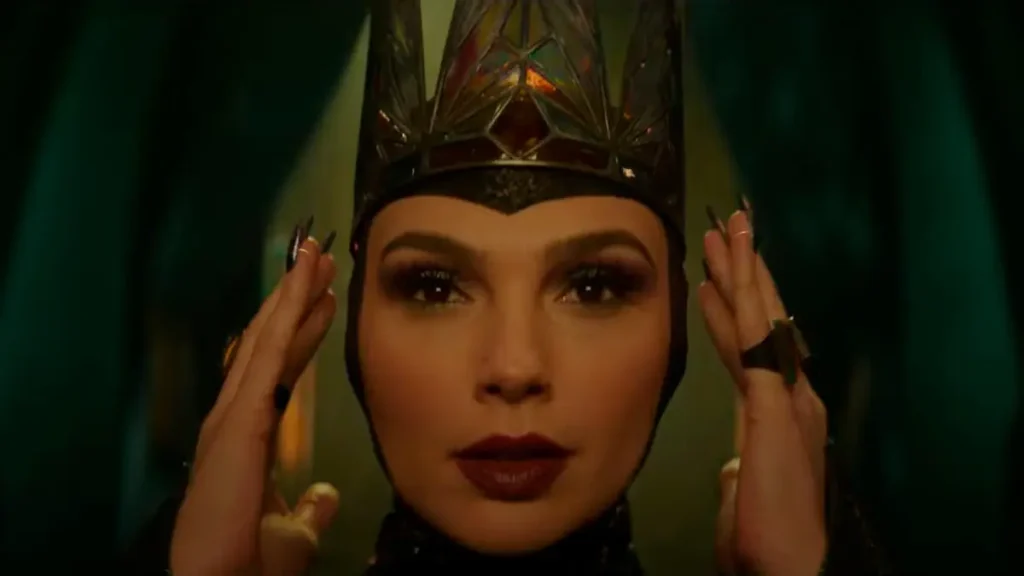 El mordisco envenenado de Disney con 'Blancanieves' da alas al discurso 'antiwoke' 2 Gal Gadot como la madrastra de Blancanieves