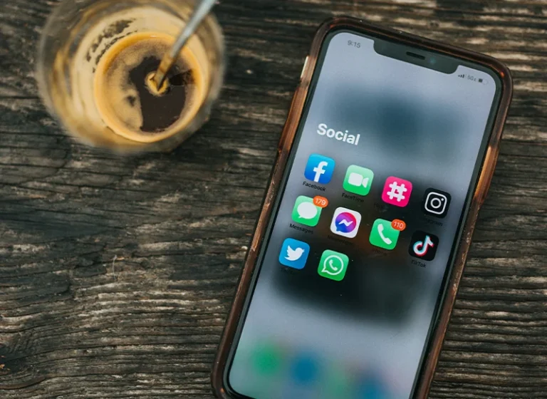 La 'desconexión digital' de Instagram, TikTok y otras redes sociales tiene premio en Abanca