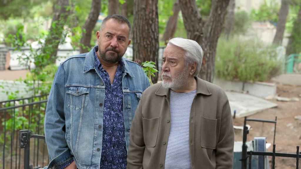Conoce la serie turca que combina comedia, misterio y un ‘fantasma con asuntos pendientes’ que está rompiendo en Netflix 2 La serie turca de Netflix cuenta con un reparto de lujo con caras muy conocidas