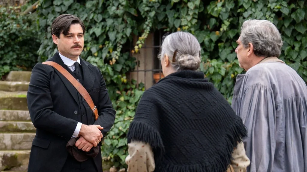 Manuel se va del palacio mientras los secretos se agitan en La Promesa 1 Manuel colapsa y se va de La Promesa en busca de consuelo