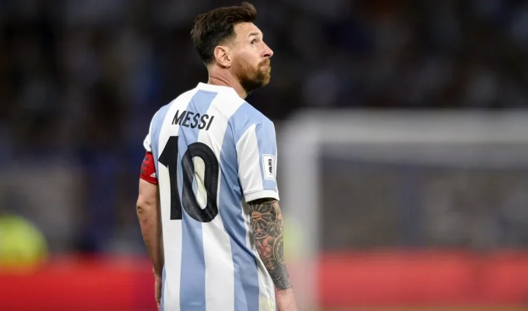 Messi da una lección a Raphinha tras la humillación de Argentina a Brasil
