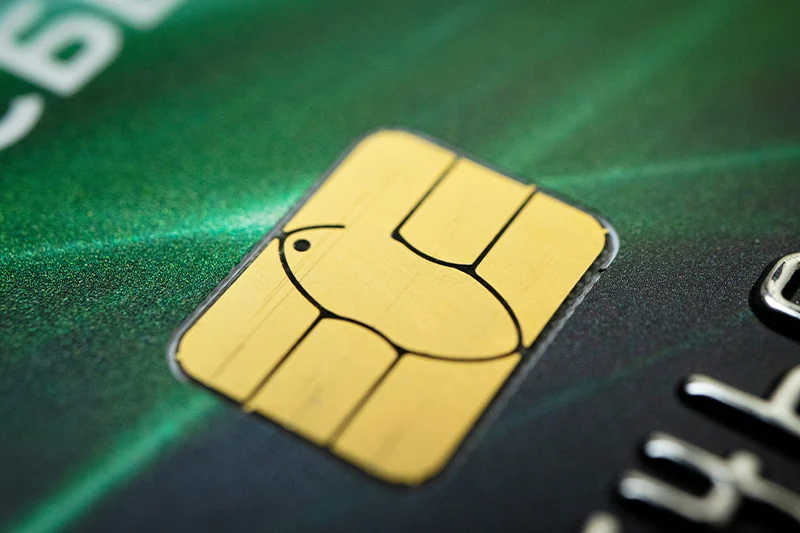 PON UNA PEGATINA EN TU TARJETA BANCARIA