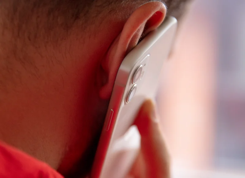 QUÉ HACER SI ERES VÍCTIMA DE LA ESTAFA TELEFÓNICA DE AMAZON O SHEIN