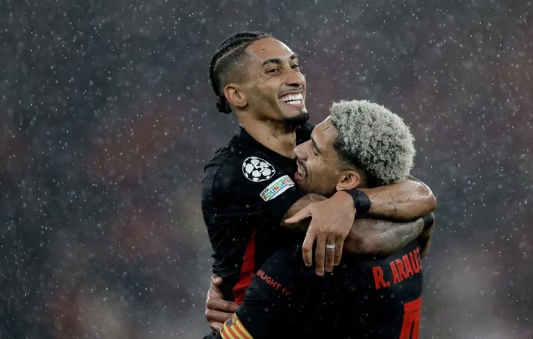 La triquiñuela de Raphinha y Araújo para jugar contra Osasuna el 27M