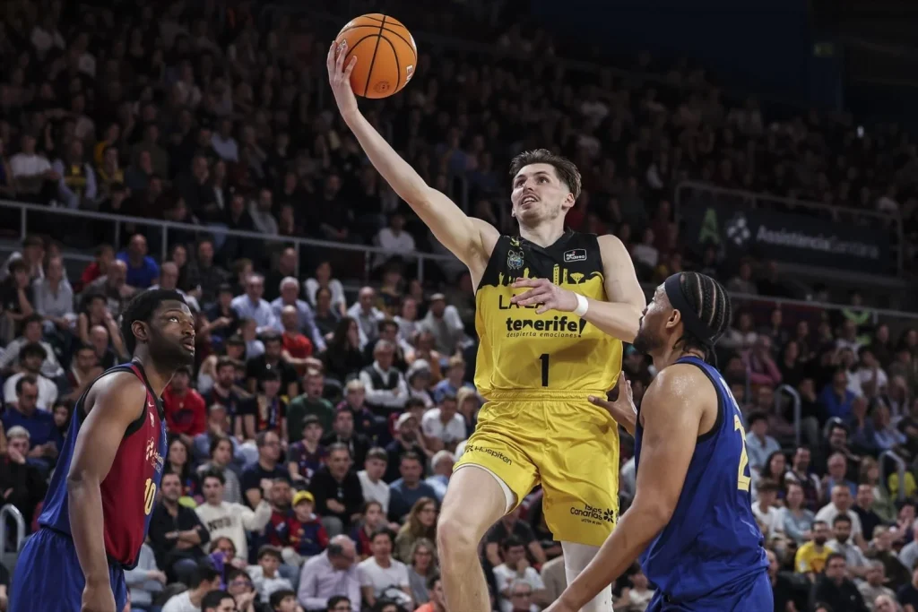 Una exhibición que enciende el interés en David Kramer