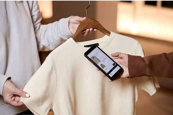 El método 'Compra ahora, paga después' está arrastrando a los jóvenes a una espiral de deuda: ¿vale la pena el riesgo? 1 Una solución atractiva con un costo oculto