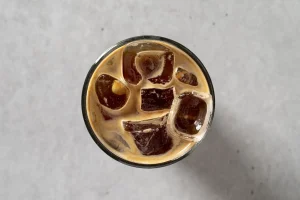 La OCU analiza 91 cafés fríos del supermercado: 36 no superan el análisis