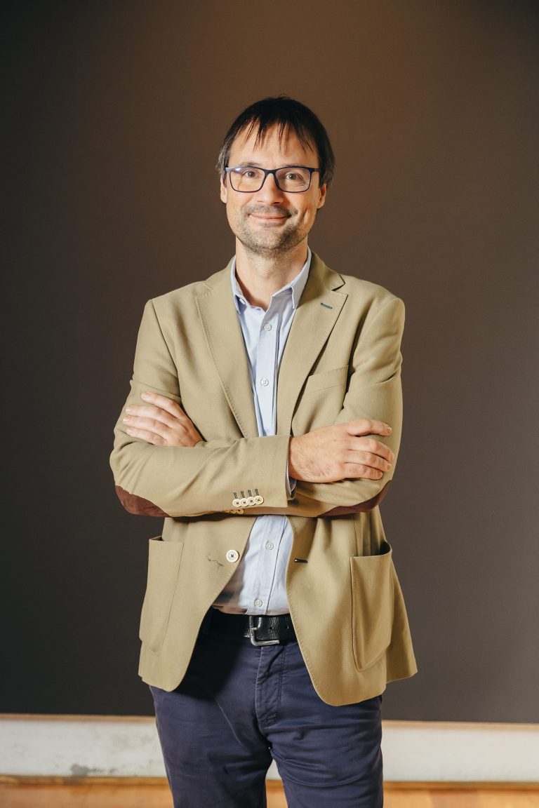 Un nuevo estudio revoluciona la segmentación de clientes en banca con Inteligencia Artificial