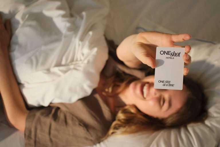 One Shot Hotels evoluciona con una nueva identidad más cercana y actual