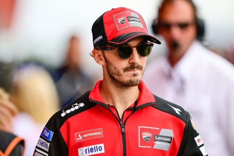 Bagnaia recurre a Rossi para desestabilizar a Márquez: la estrategia de Ducati para 2026 1 Pecco Bagnaia Márquez 2025 Fuente: Ducati